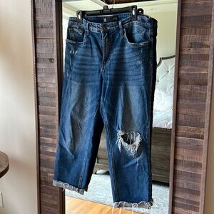 Kut from the Kloth Rachel high rise medium wash denim with raw edge. Sz 12